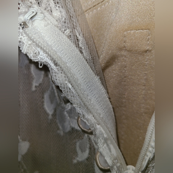 BHLDN Cascading Wedding Dress size 12 - Picture 13 of 14